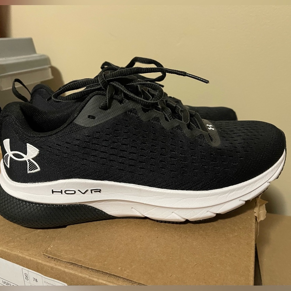 Under Armour HOVR Black & White Sneakers gently used